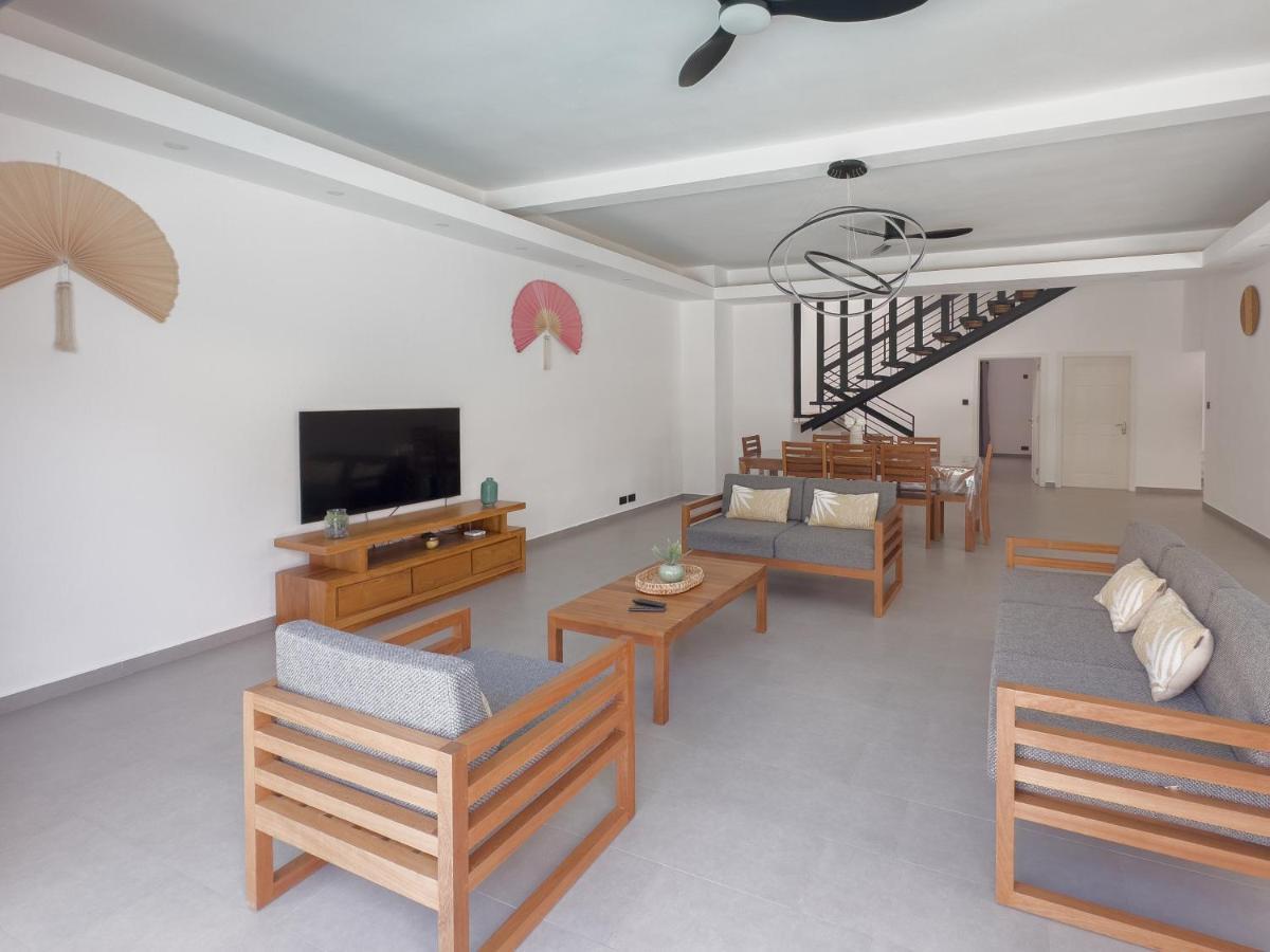 Spacious 4 Bedrooms Villa With Infinity Pool Grand Bay Luaran gambar