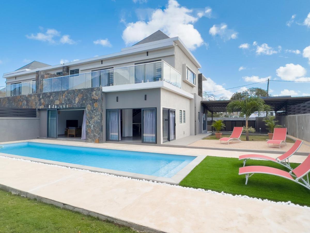 Spacious 4 Bedrooms Villa With Infinity Pool Grand Bay Luaran gambar