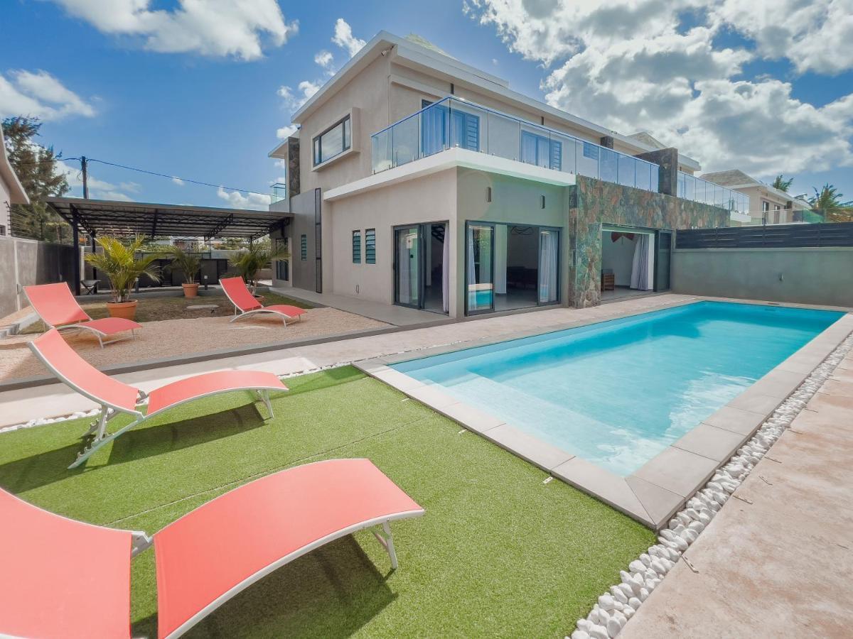 Spacious 4 Bedrooms Villa With Infinity Pool Grand Bay Luaran gambar